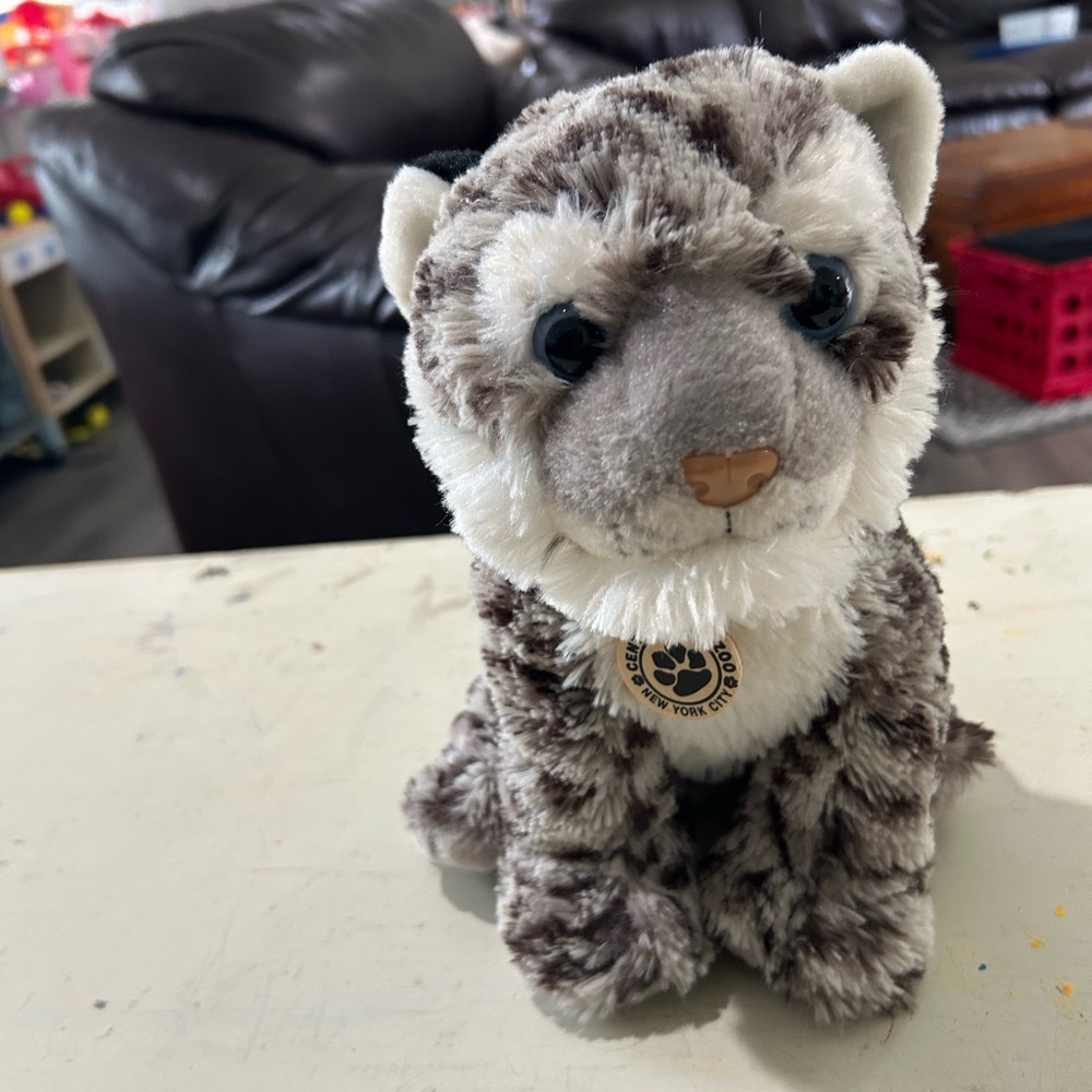 Wild Republic New York City Central‎ Park Zoo Snow Leopard Plush Gray White EUC